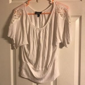 White and lace sleeve top